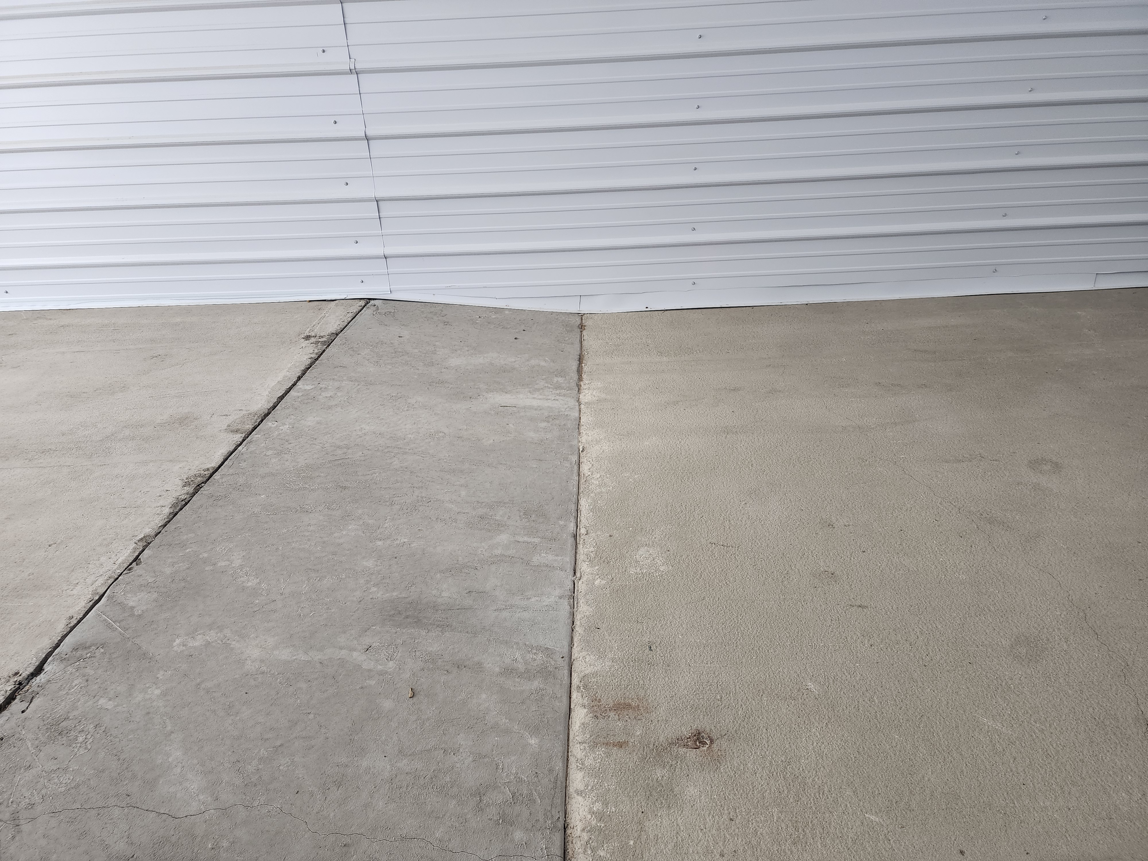 Unit 4 Center of Floor